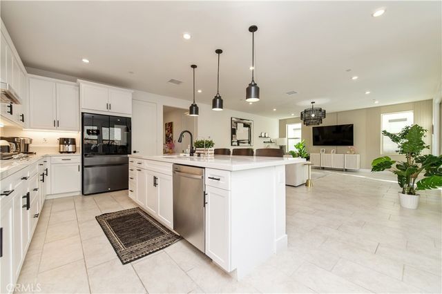 295 Autumn Way, Rancho Mission Viejo, CA 92675