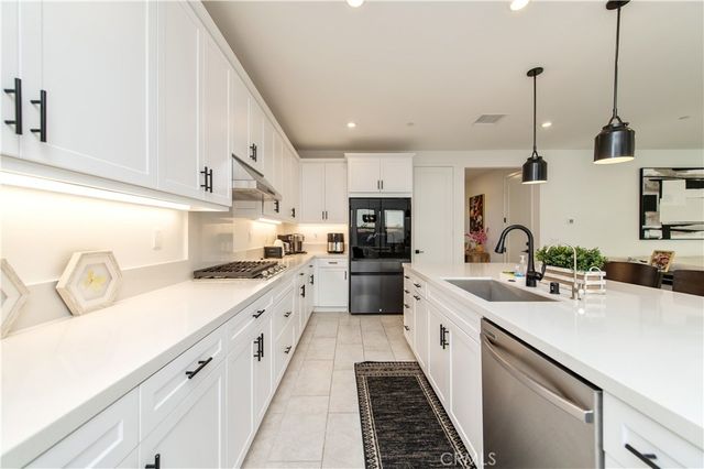 295 Autumn Way, Rancho Mission Viejo, CA 92675