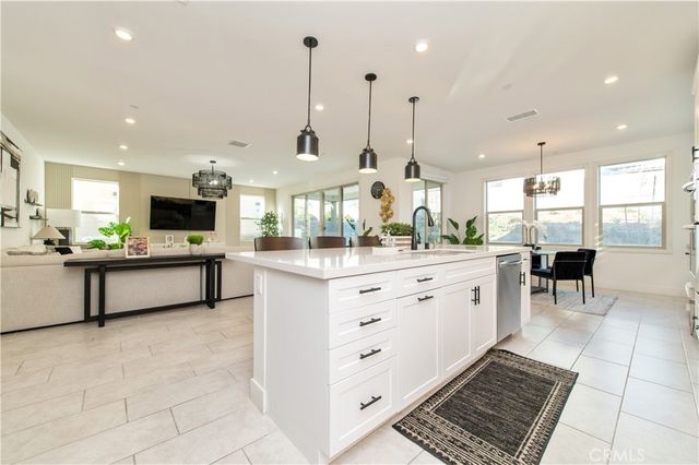 295 Autumn Way, Rancho Mission Viejo, CA 92675