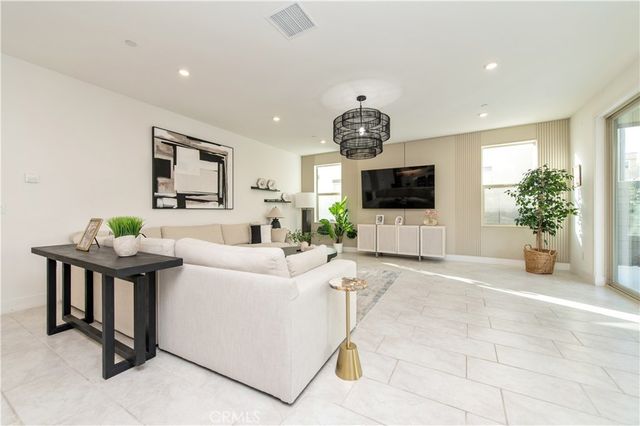 295 Autumn Way, Rancho Mission Viejo, CA 92675