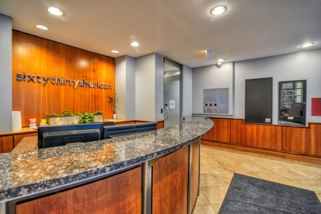 6030 N SHERIDAN Road 301, Chicago, IL 60660