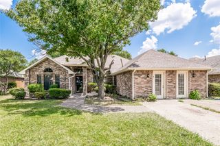 1632 Riverway Bend Circle, Dallas, TX 75217
