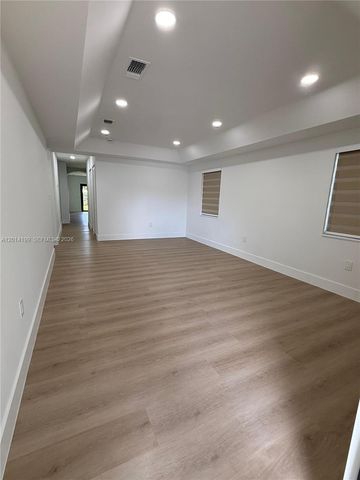 2951 NW 57th St, Miami, FL 33142