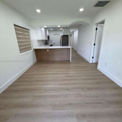 2951 NW 57th St, Miami, FL 33142