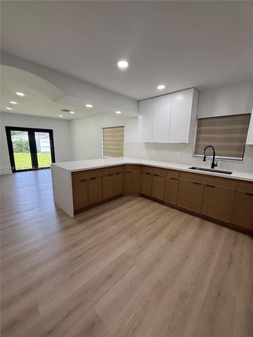 2951 NW 57th St, Miami, FL 33142