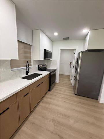 2951 NW 57th St, Miami, FL 33142