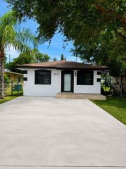2951 NW 57th St, Miami, FL 33142