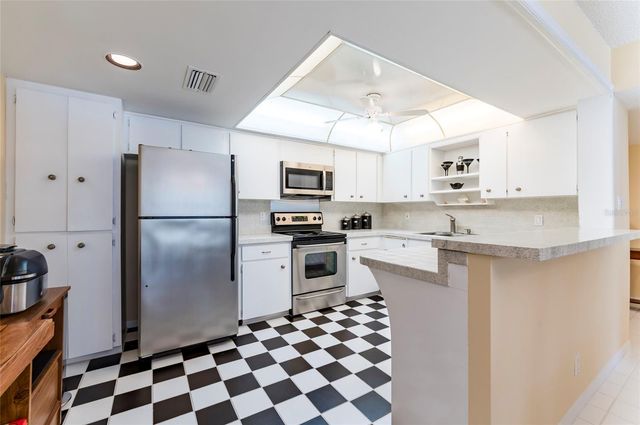 1460 GULF BOULEVARD 511, Clearwater Beach, FL 33767