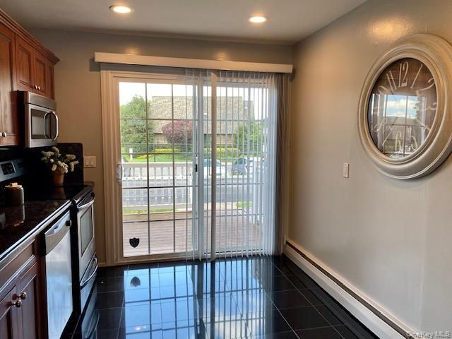 2 Claire Court 64, West Babylon, NY 11704