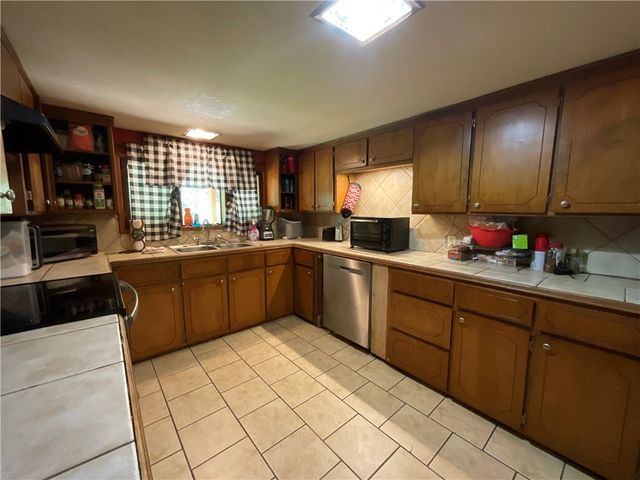 29 Delsie Street, Clarksville, AR 72830