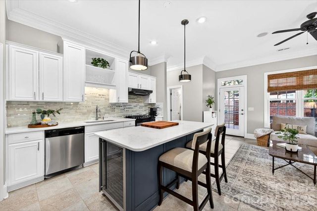 6415 Wakehurst Road, Charlotte, NC 28226