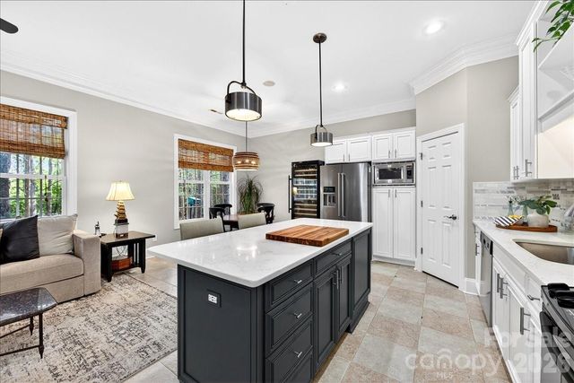 6415 Wakehurst Road, Charlotte, NC 28226