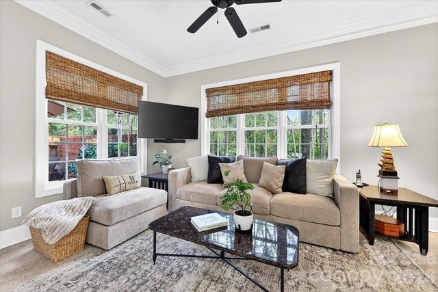 6415 Wakehurst Road, Charlotte, NC 28226