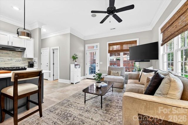 6415 Wakehurst Road, Charlotte, NC 28226