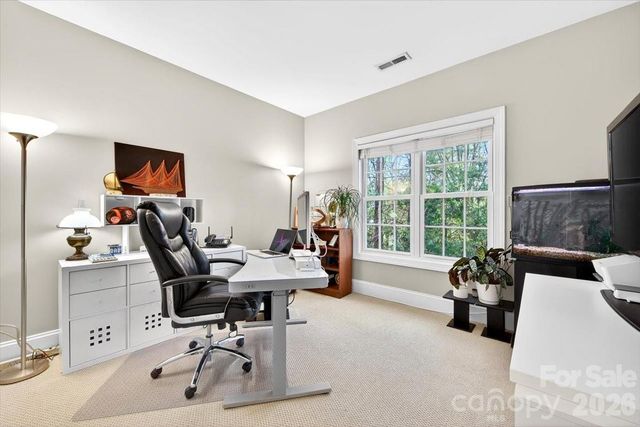 6415 Wakehurst Road, Charlotte, NC 28226