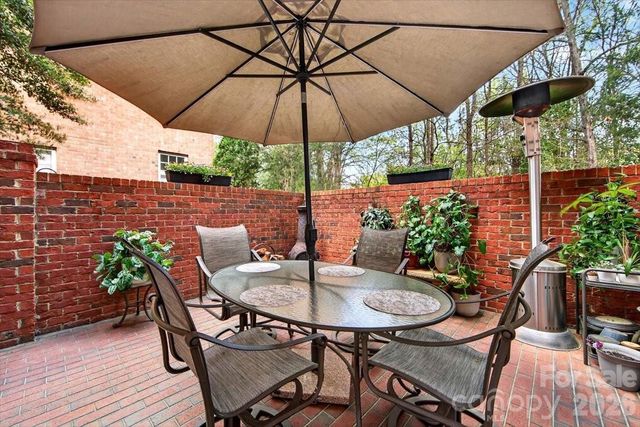 6415 Wakehurst Road, Charlotte, NC 28226