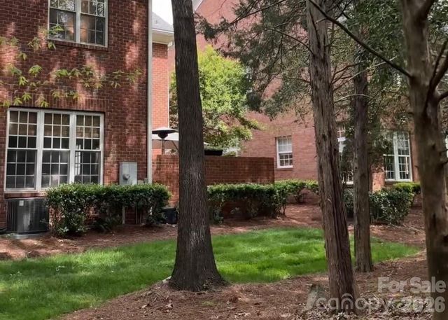 6415 Wakehurst Road, Charlotte, NC 28226