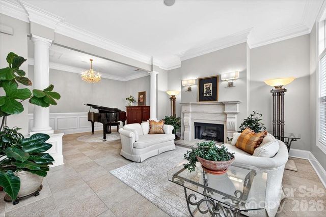 6415 Wakehurst Road, Charlotte, NC 28226