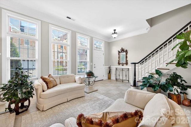 6415 Wakehurst Road, Charlotte, NC 28226