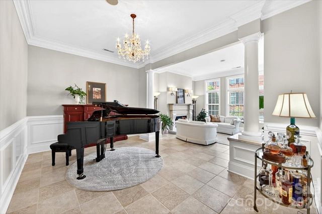 6415 Wakehurst Road, Charlotte, NC 28226