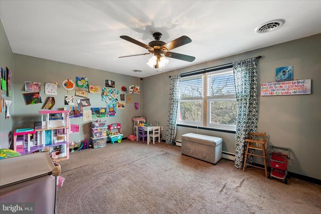 95 CECELIA ST, Toms Brook, VA 22660