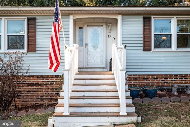 95 CECELIA ST, Toms Brook, VA 22660