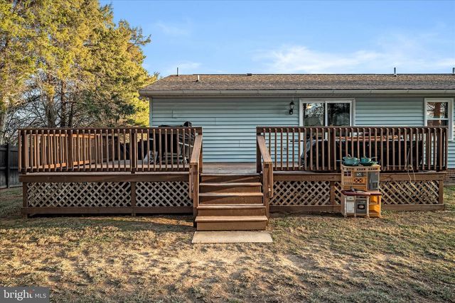 95 CECELIA ST, Toms Brook, VA 22660