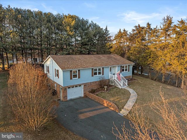 95 CECELIA ST, Toms Brook, VA 22660