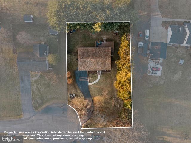 95 CECELIA ST, Toms Brook, VA 22660