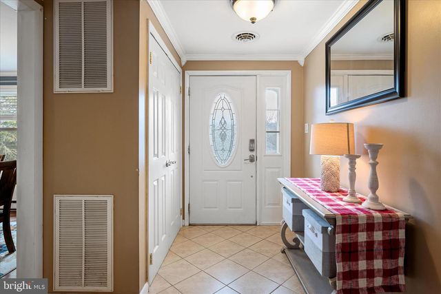 95 CECELIA ST, Toms Brook, VA 22660