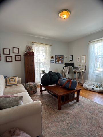 10 School Street 1, Natick, MA 01760