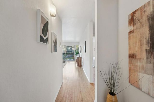 323 Monte Vista Avenue 203, Oakland, CA 94611