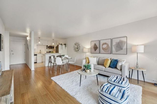 323 Monte Vista Avenue 203, Oakland, CA 94611