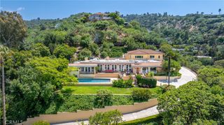 3913 Ventura Canyon, Sherman Oaks, CA 91423