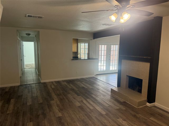 2656 Via La Paloma, Carrollton, TX 75006