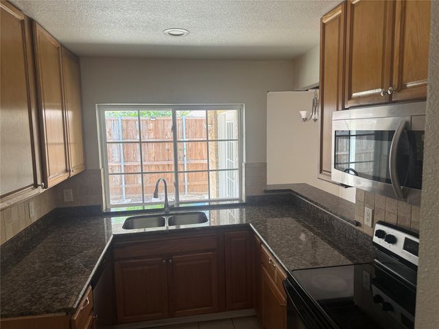2656 Via La Paloma, Carrollton, TX 75006