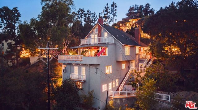 2882 Belden Drive, Los Angeles, CA 90068