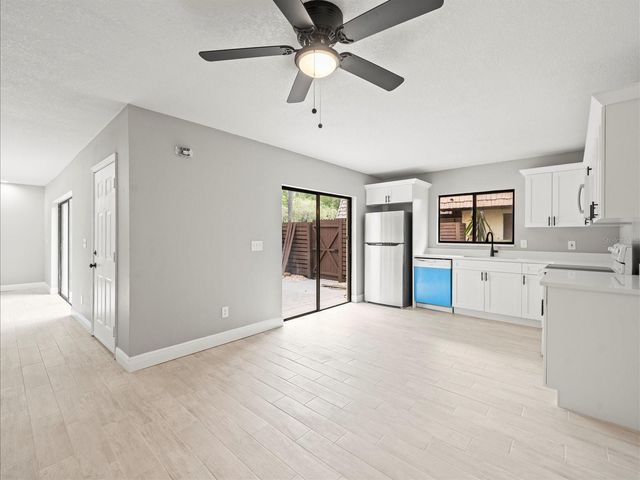 15407 W POND WOODS DRIVE 15407, Tampa, FL 33618