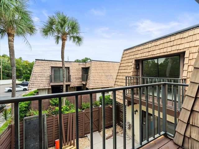 15407 W POND WOODS DRIVE 15407, Tampa, FL 33618