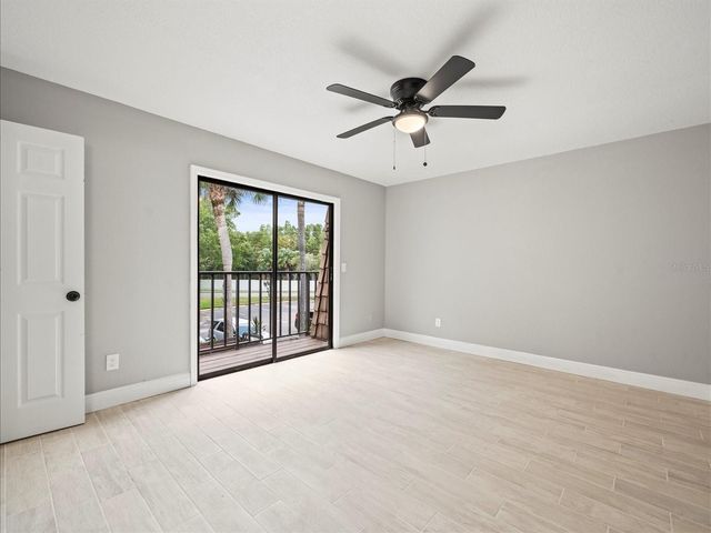 15407 W POND WOODS DRIVE 15407, Tampa, FL 33618