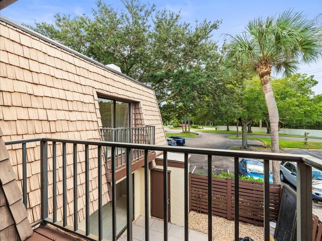 15407 W POND WOODS DRIVE 15407, Tampa, FL 33618