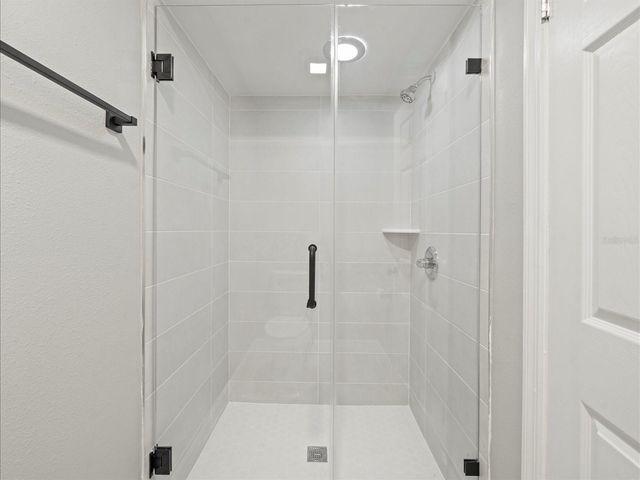 15407 W POND WOODS DRIVE 15407, Tampa, FL 33618