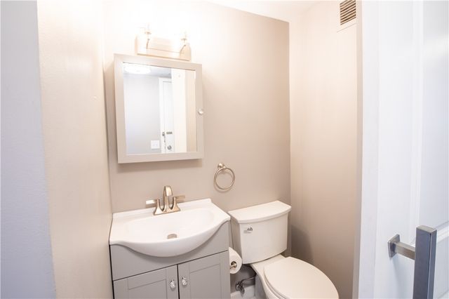 5854 Main Street 501, Amherst, NY 14221