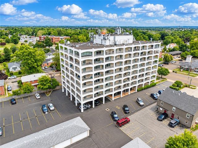 5854 Main Street 501, Amherst, NY 14221