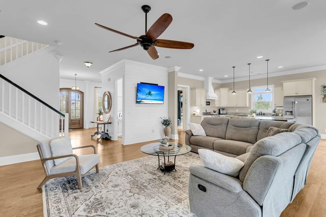 1924 Shields Lane, Mount Pleasant, SC 29466