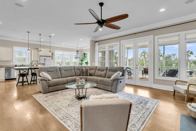 1924 Shields Lane, Mount Pleasant, SC 29466