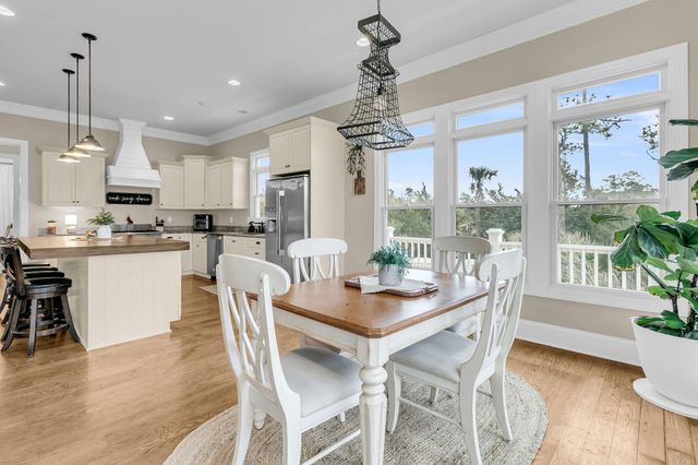 1924 Shields Lane, Mount Pleasant, SC 29466