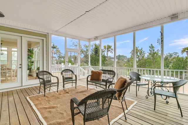 1924 Shields Lane, Mount Pleasant, SC 29466