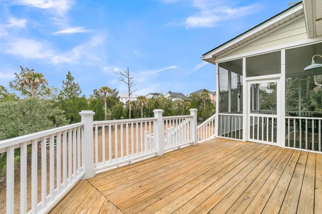 1924 Shields Lane, Mount Pleasant, SC 29466