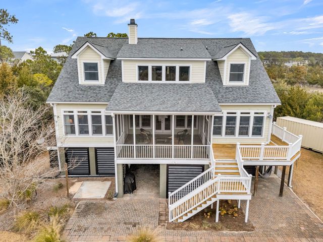 1924 Shields Lane, Mount Pleasant, SC 29466